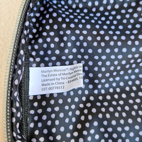 NWOT Marilyn Monroe Glamour Cannot Be Manufactured Cosmetic Bag - Picture 8 of 11